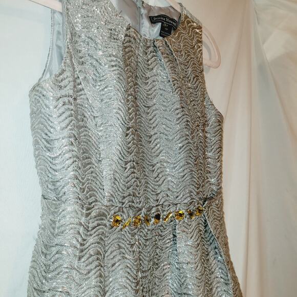 Jessica Howard silver metallic sleeveless beaded waist sheath dress size 10P - Picture 5 of 8
